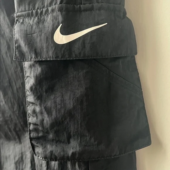 Nike Woven Cargo Pants - Picture 6 of 7